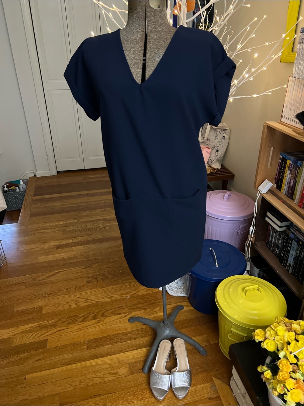 Simple Navy V-Neck Shift Dress
